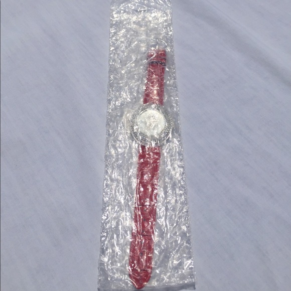 Geneva Watch NWT Red Leather Rhinestone - Picture 5 of 5